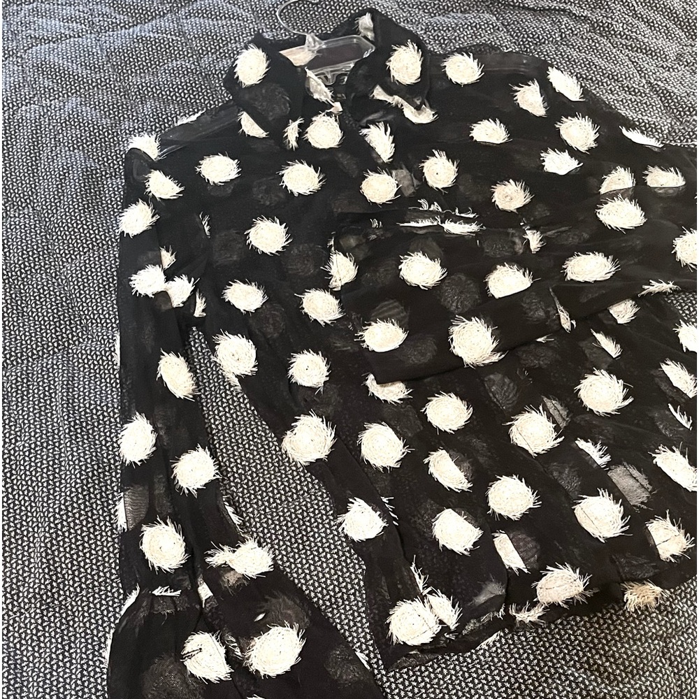 Black/white Vanessa Riley shirt